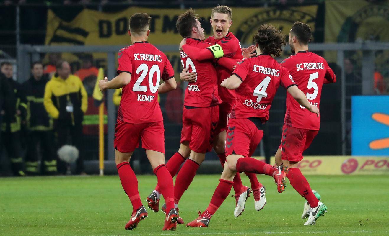 柏林联合在主场力挫对手，取得胜利